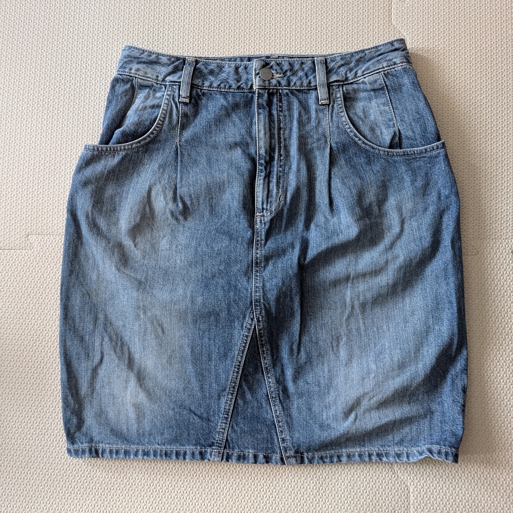 Vintage Guess blue jean skirt
